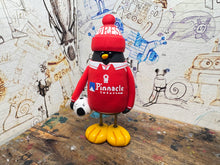 Load image into Gallery viewer, Nottingham Forest penguin 1998/20 shirt home with woolly hat & ball