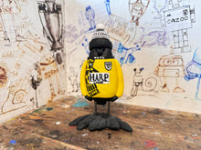 Load image into Gallery viewer, Notts County magpie retro kit 1995 away with woolly hat