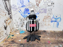 Load image into Gallery viewer, Notts County magpie home 2024 kit with woolly hat