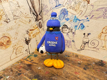 Load image into Gallery viewer, Ipswich town Penguin 1999/01 shirt with woolly hat