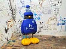 Load image into Gallery viewer, Leicester City penguin 2024/25 shirt with woolly hat