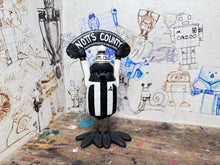 Load image into Gallery viewer, Notts County magpie home 1978 kit with woolly hat & scarf