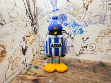 Load image into Gallery viewer, Sheffield Wednesday penguin 1993 shirt with woolly hat