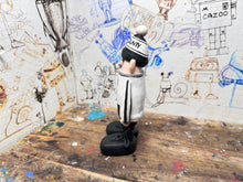 Load image into Gallery viewer, Notts County shirt 1988 (toonie) with woolly hat no