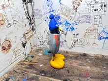 Load image into Gallery viewer, Chelsea penguin 1994/96 away shirt with woolly hat