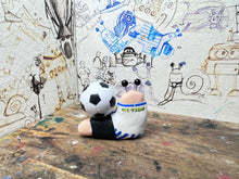 Load image into Gallery viewer, Sheffield Wednesday football snail kit 2025 hame kit