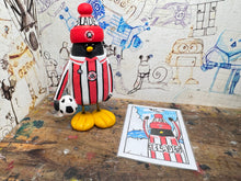 Load image into Gallery viewer, trading card Sheffield United penguin 1978 with football and woolly & trading card