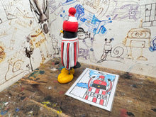 Load image into Gallery viewer, trading card Sheffield United penguin 1978 with football and woolly & trading card