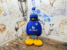 Load image into Gallery viewer, Leicester City penguin 2024/25 shirt with woolly hat