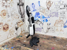 Load image into Gallery viewer, Notts County magpie home 1978 kit with woolly hat & scarf