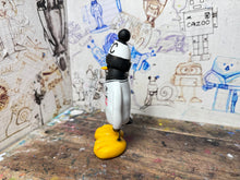 Load image into Gallery viewer, Derby County shirt 92 penguin with woolly hat