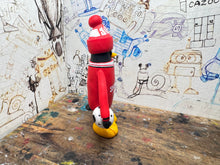 Load image into Gallery viewer, Nottingham Forest 1988/89 penguin with woolly hat & ball