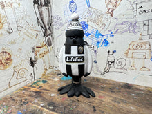 Load image into Gallery viewer, Notts County magpie home 2019 kit with woolly hat