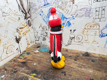 Load image into Gallery viewer, Nottingham Forest 1996 penguin with woolly hat & ball