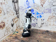 Load image into Gallery viewer, Notts County magpie 1978/83 kit with woolly hat