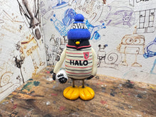 Load image into Gallery viewer, Ipswich town Penguin 2026/27 away shirt with woolly hat