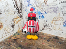 Load image into Gallery viewer, Sheffield united penguin 2025/26 with football and woolly hat