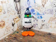 Load image into Gallery viewer, Tottenham Hotspurs duck 1993/95 shirt with shorts & woolly hat