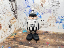 Load image into Gallery viewer, Notts County shirt 1988 (toonie) with woolly hat no