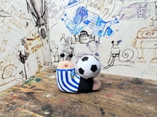 Load image into Gallery viewer, Sheffield Wednesday football snail kit 2025 hame kit