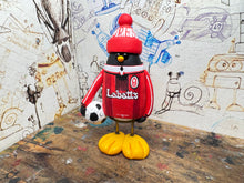 Load image into Gallery viewer, Nottingham Forest 1996 penguin with woolly hat & ball