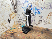 Load image into Gallery viewer, Notts County magpie home 2025/26 kit with woolly hat