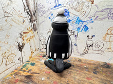 Load image into Gallery viewer, Notts County magpie home 2025/26 kit with woolly hat