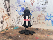 Load image into Gallery viewer, Notts County magpie kit 2016 with woolly hat kit