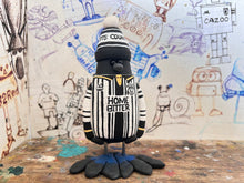 Load image into Gallery viewer, Notts County magpie retro kit 1993/94 with woolly hat no