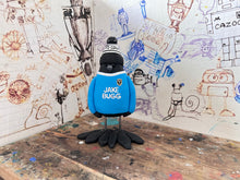 Load image into Gallery viewer, Notts County magpie away 2024 kit with woolly hat