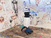 Load image into Gallery viewer, Notts County magpie retro kit 1950/52 with woolly hat