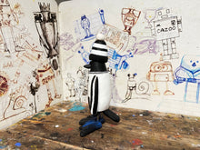 Load image into Gallery viewer, Notts County magpie retro kit 1987 with woolly hat