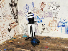 Load image into Gallery viewer, Notts County magpie retro kit 1987 with woolly hat