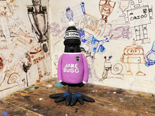 Load image into Gallery viewer, Notts County magpie 2023 away kit with woolly hat