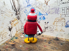 Load image into Gallery viewer, Nottingham Forest 2025/26 penguin with woolly hat &amp; ball
