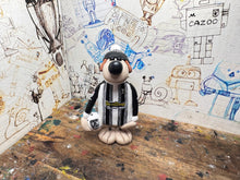 Load image into Gallery viewer, Notts county Gromit 2026/27 shirt with woolly hat
