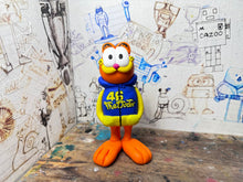 Load image into Gallery viewer, Garfield in his Valentino Rossi Hoody
