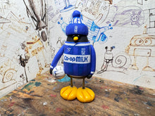 Load image into Gallery viewer, Birmingham City 1986/87 home shirt penguin with woolly hat &amp; ball

