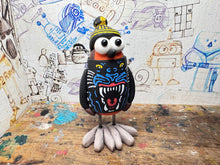 Load image into Gallery viewer, Nottingham Panthers top &amp; woolly hat
