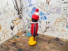 Load image into Gallery viewer, Nottingham Forest 1996/97 penguin with woolly hat &amp; ball

