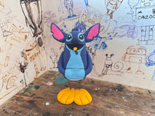 Load image into Gallery viewer, Stitch onesie penguin
