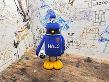 Load image into Gallery viewer, Ipswich town Penguin 2026/27 shirt with woolly hat
