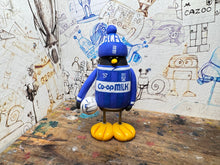 Load image into Gallery viewer, Birmingham City 1986/87 home shirt penguin with woolly hat &amp; ball
