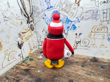 Load image into Gallery viewer, Nottingham Forest 1994/96 penguin with woolly hat &amp; ball
