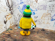 Load image into Gallery viewer, Norwich city penguin home shirt 1989 with woolly hat &amp; ball
