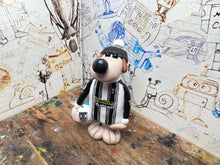 Load image into Gallery viewer, Notts county Gromit 2026/27 shirt with woolly hat
