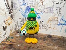 Load image into Gallery viewer, Norwich city penguin home shirt 1989 with woolly hat &amp; ball

