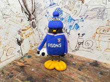 Load image into Gallery viewer, Ipswich town Penguin 1986/89 shirt with woolly hat
