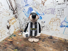 Load image into Gallery viewer, Notts county Gromit 2026/27 shirt with woolly hat
