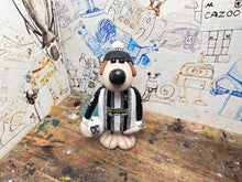 Load image into Gallery viewer, Notts county Gromit 2026/27 shirt with woolly hat
